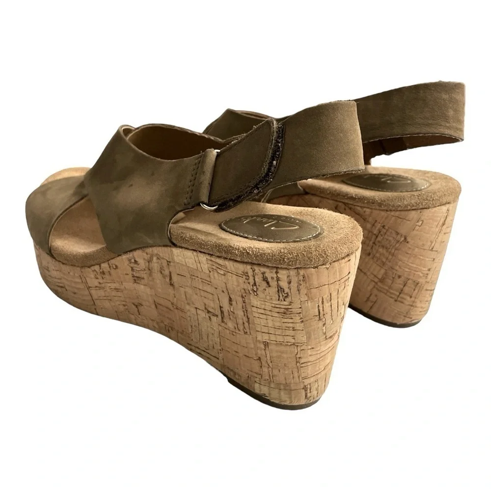 Clark's Caselynn Nubuck Cork Wedge Sandals Sz 10